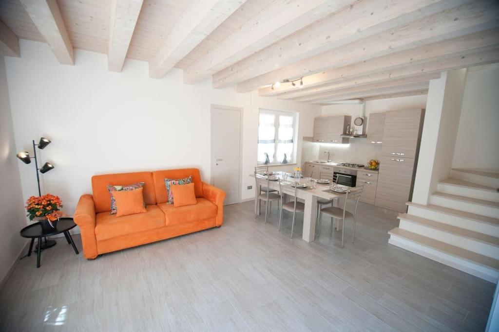 Casa Gemma - Big Family House With Free Parking Apartment San Giovanni Lupatoto Exterior photo